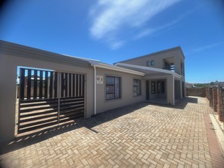 4 Bedroom Property for Sale in Pellsrus Eastern Cape